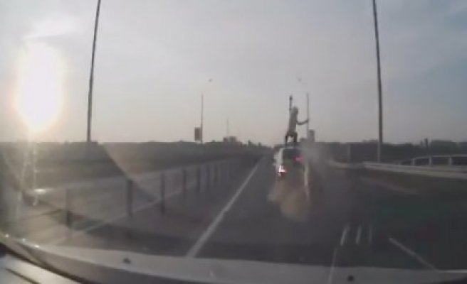 Pe pariu că nu poţi face aşa ceva??? Imaginile sunt de INFARCT!